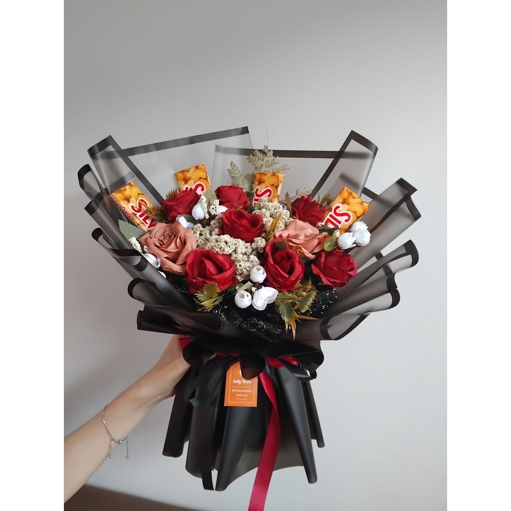 

SILVERQUEEN BUCKET / Buket Wisuda