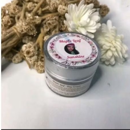 Maple leaf skincare siang