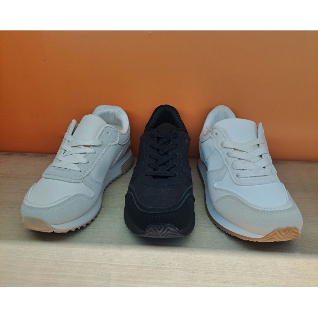 Sepatu wanita ST.MORITZ