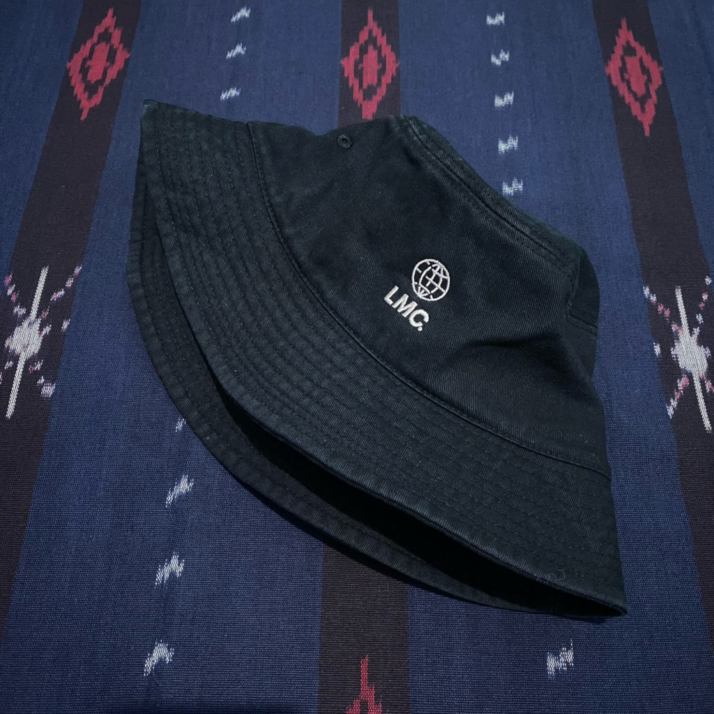 TOPI BUCKET HAT LMC SIZE M fit L