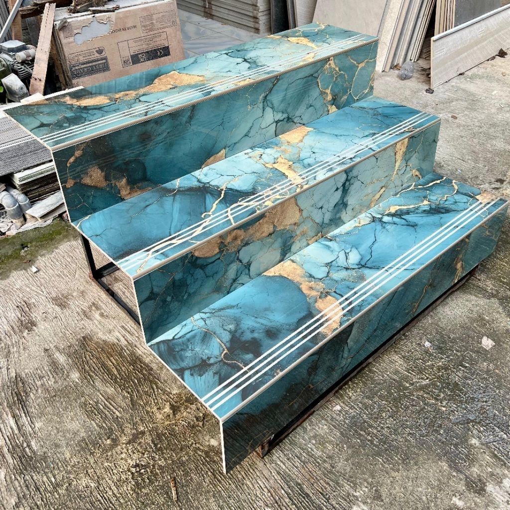 granit trap tangga luana grend