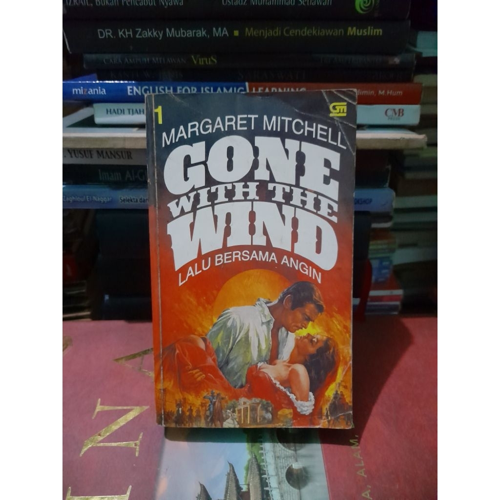 GONE WITH THE WIND - MARGARET MITCHELL