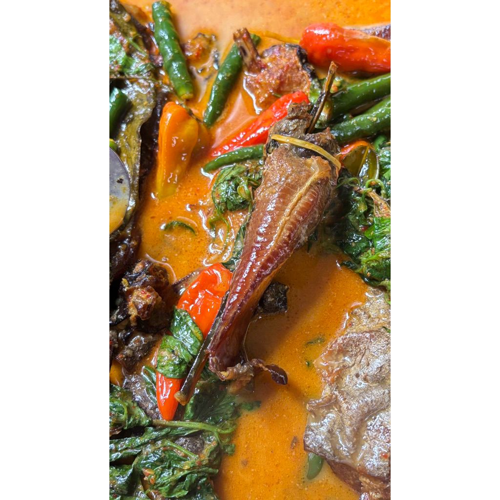 

mangut ikan asap Pe/pari 1 porsi