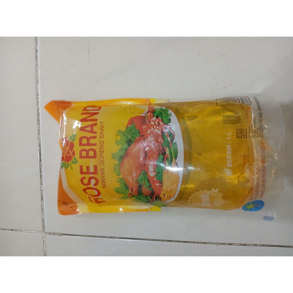 

Aneka minyak goreng pouch 1 liter pack minyak goreng