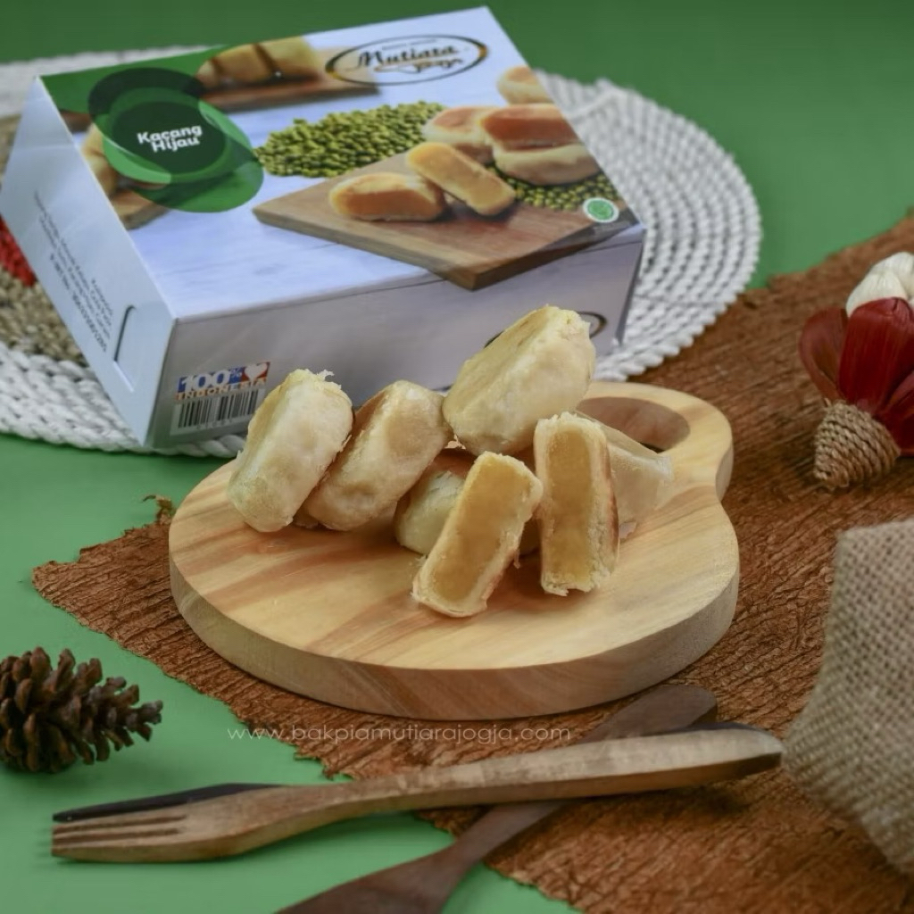 

BAKPIA MUTIARA JOGJA FREE VAKUM (KACANG HIJAU KEJU COKLAT ANEKA RASA GREEN TEA KUMBU HITAM)