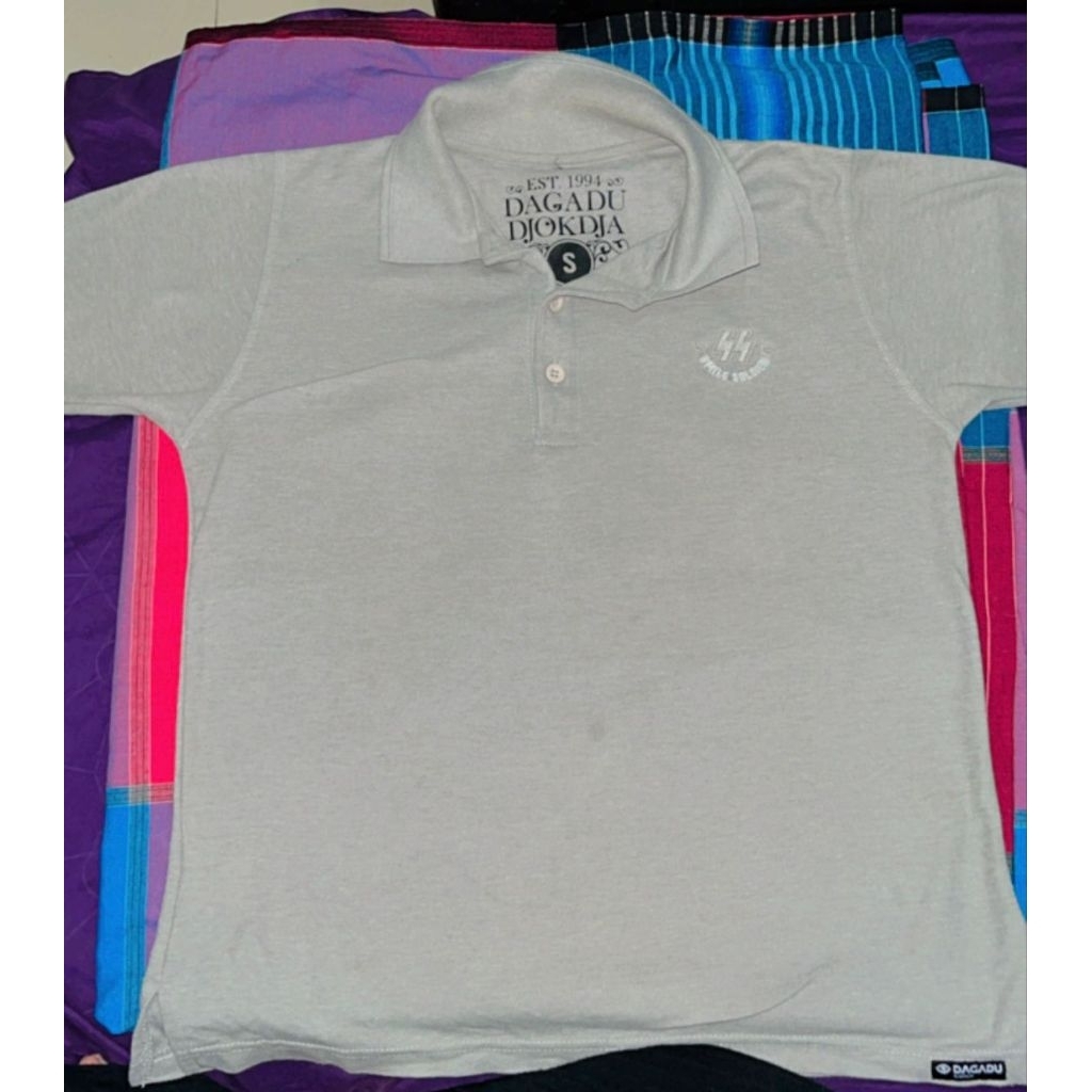 preloved kaos polo size S Dagadu ori,couple