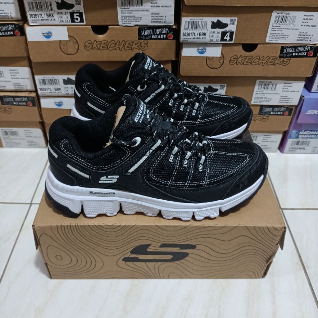 Skechers Stamina AT ( Size : 37     )