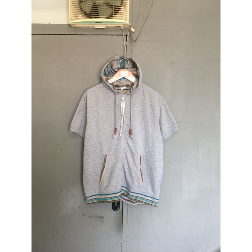 Hoodie Lengan Pendek Strange Heaven