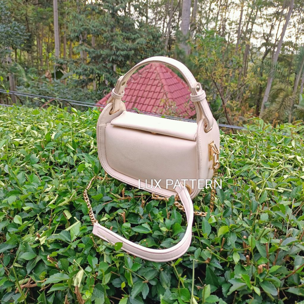 Tas Selempang Wanita Tali Rantai  Model Perahu