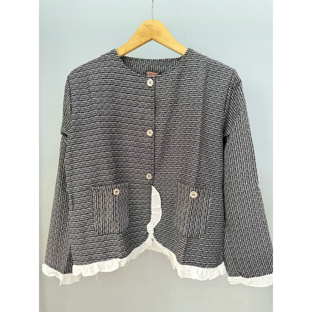 Atasan tweed