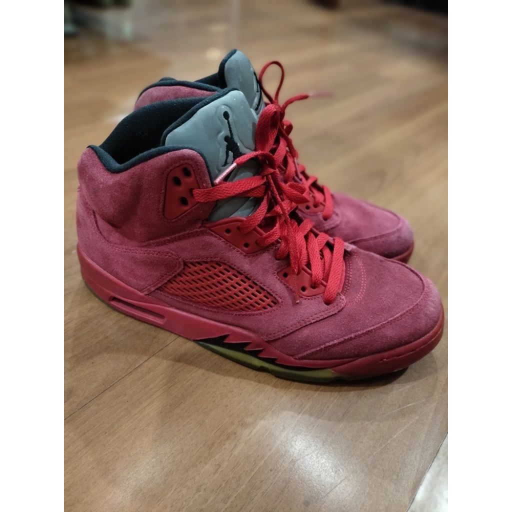 Air Jordan 5 Retro Red Suede, size 44.5