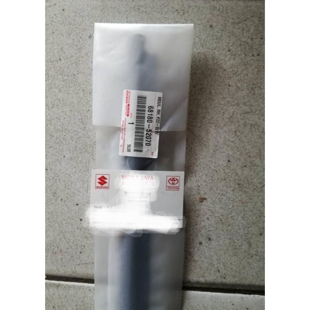 Pelipit/list kaca belakang kanan Toyota Ist Original