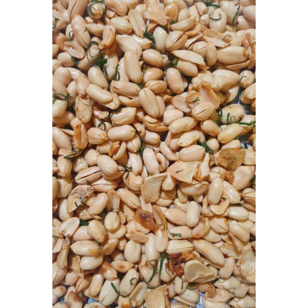 

Kacang Bawang – Camilan Gurih Legendaris, Bikin Nggak Bisa Berhenti!