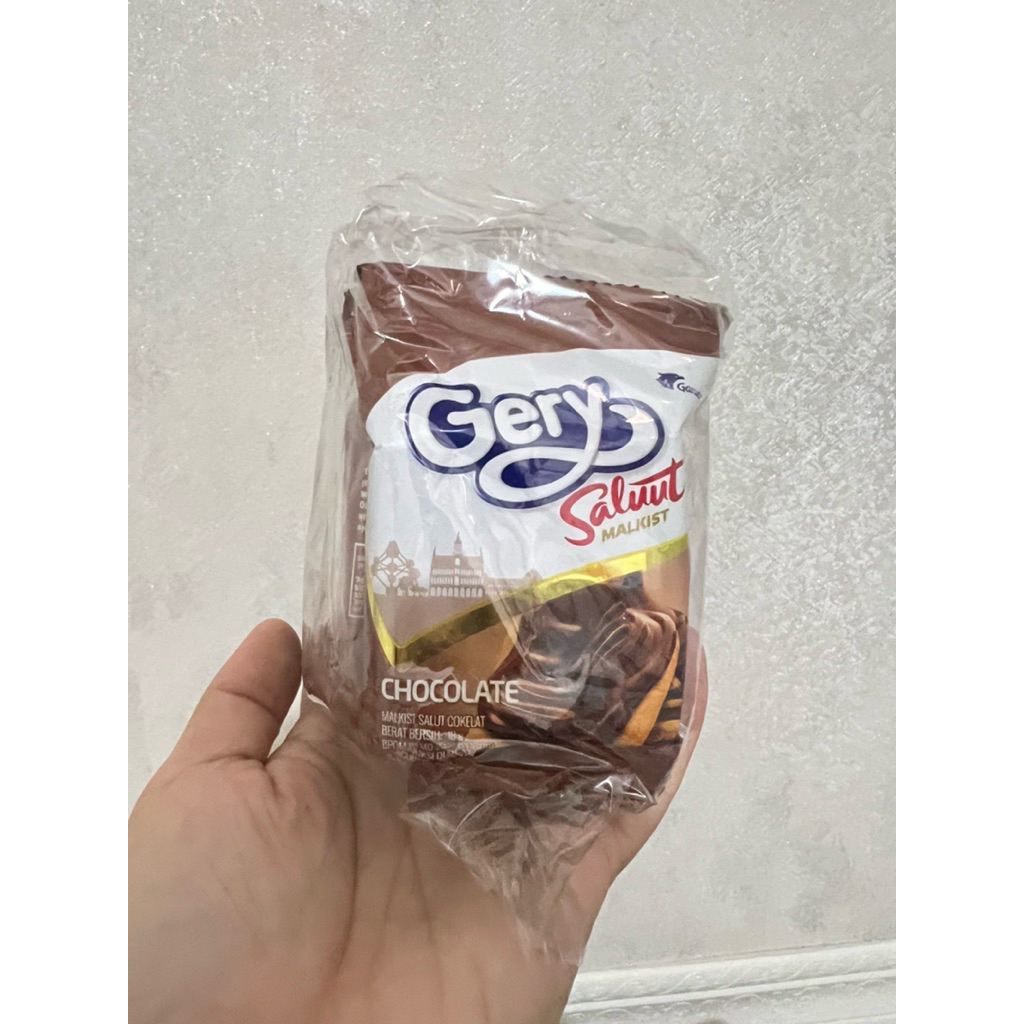 

Gery salut cokelat 1 pack isi 10 bungkus