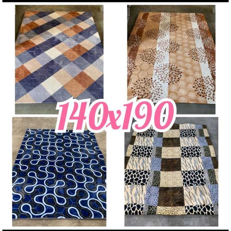 KARPET BUSA MALAYSIA MINIMALIS EMPUK ANTI SLIP AMBAL MOTIF KEMBANG & BUNGA UKURAN 140x190 CM