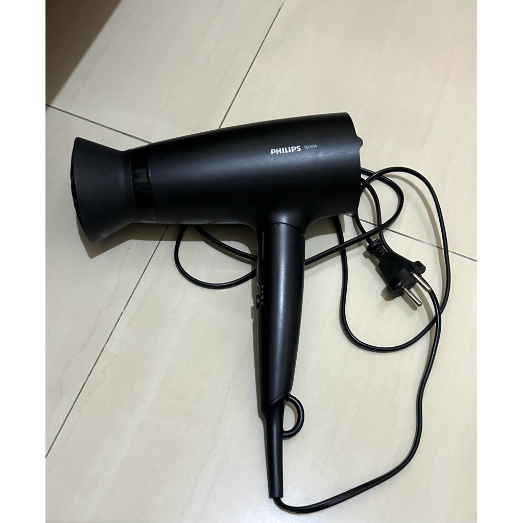Hair Dryer PHILIPS 3000 (Preloved)