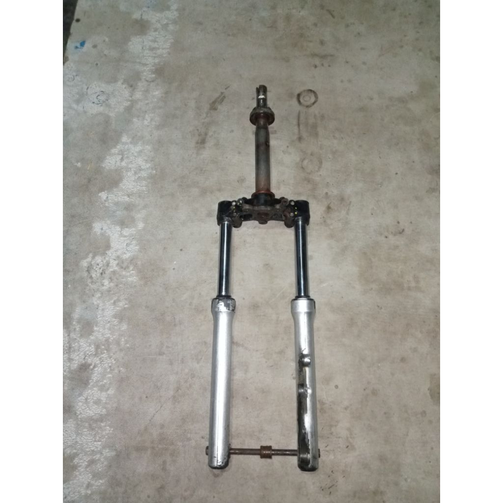sok depan Vega ZR + segitiga Yamaha Vega ZR original