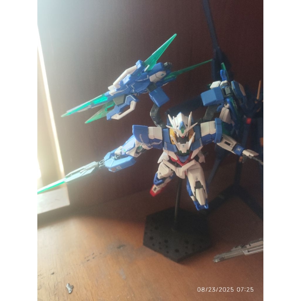 RG gundam 00 qant bandai + fullsaber third party 1/144