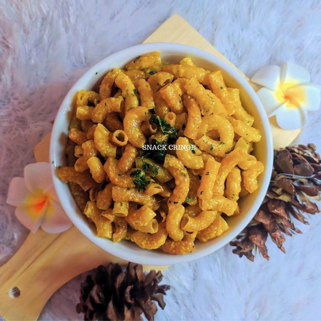 

Makaroni cikruh pedas daun jeruk/90gr/cemilan viral terlaris/snack cringe