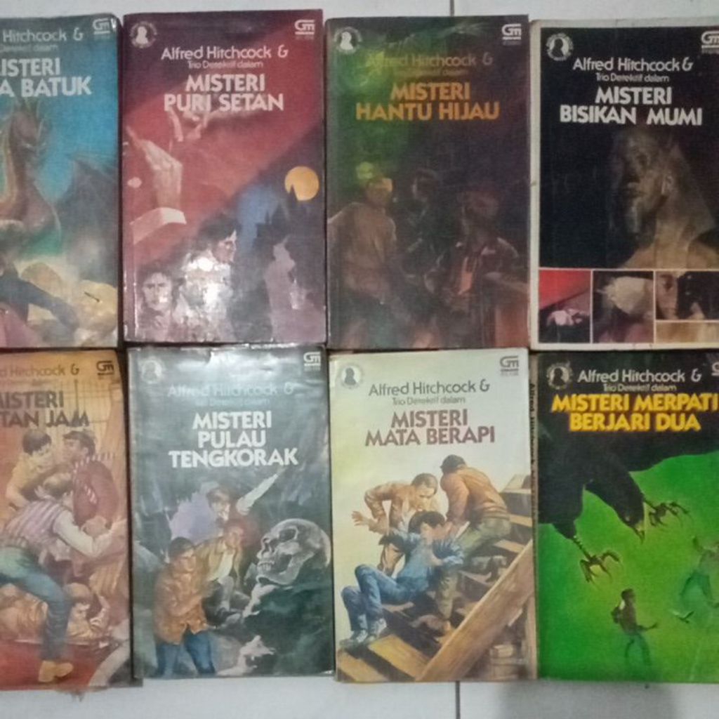 novel karangan Alfred Hitchcock trio detektif