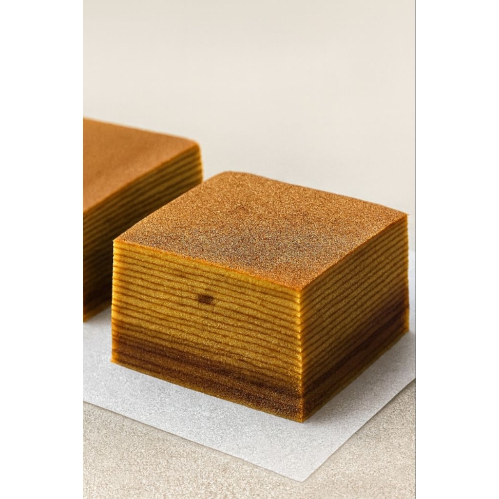 

Lapis Legit Premium Slice Asli Bali 10 x 10 cm - Wisman