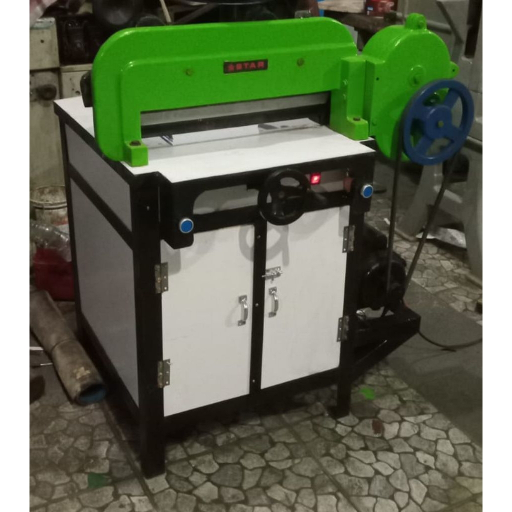 

Mesin potong star elektrik.