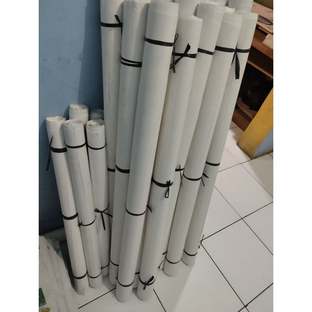 

kertas litho printing warna di kirim random sesuai stok yg ada , ukuran 60x60, harga /gulung isi 50 lembar