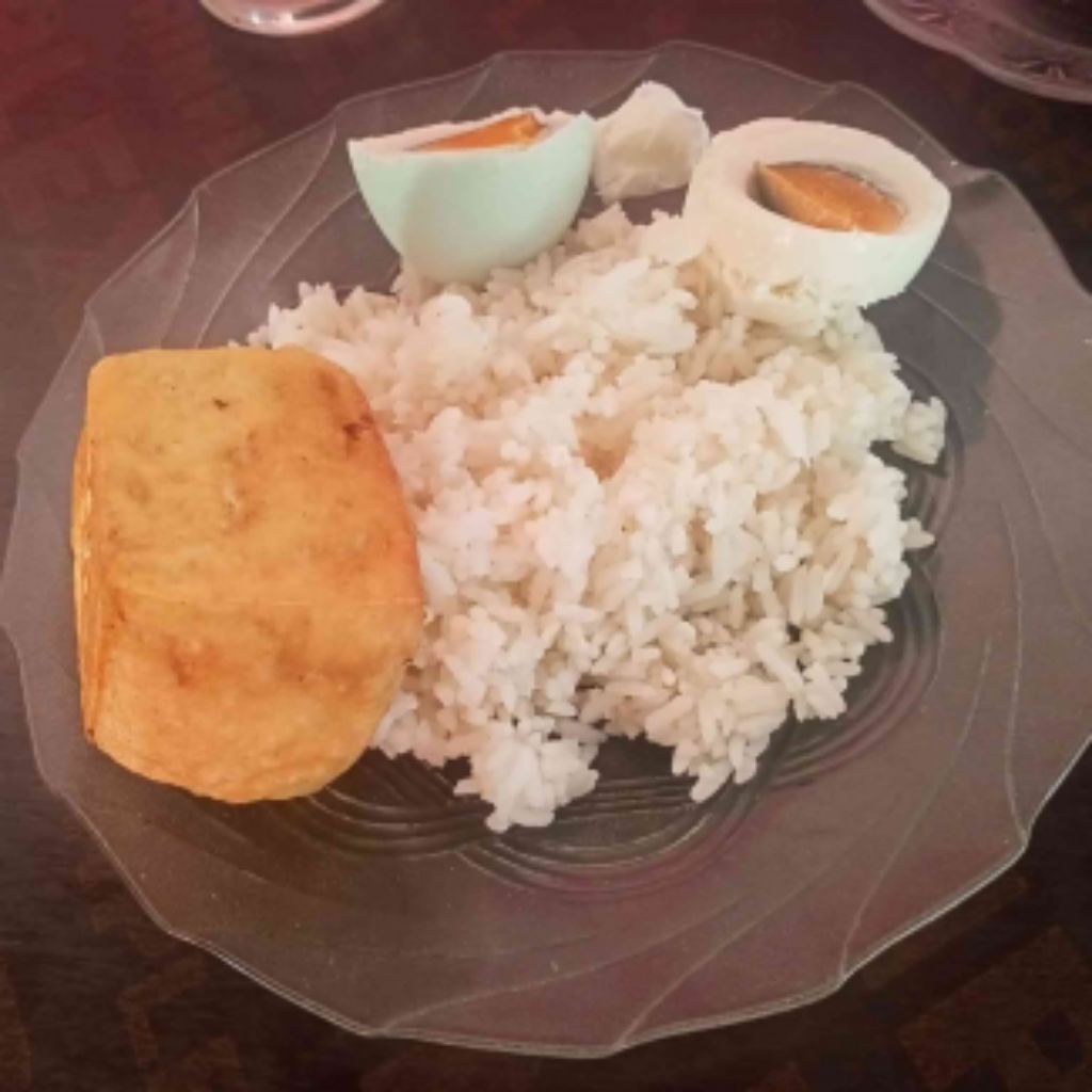 

telur asin fresh(masak -- kirim) tahan 10 hari