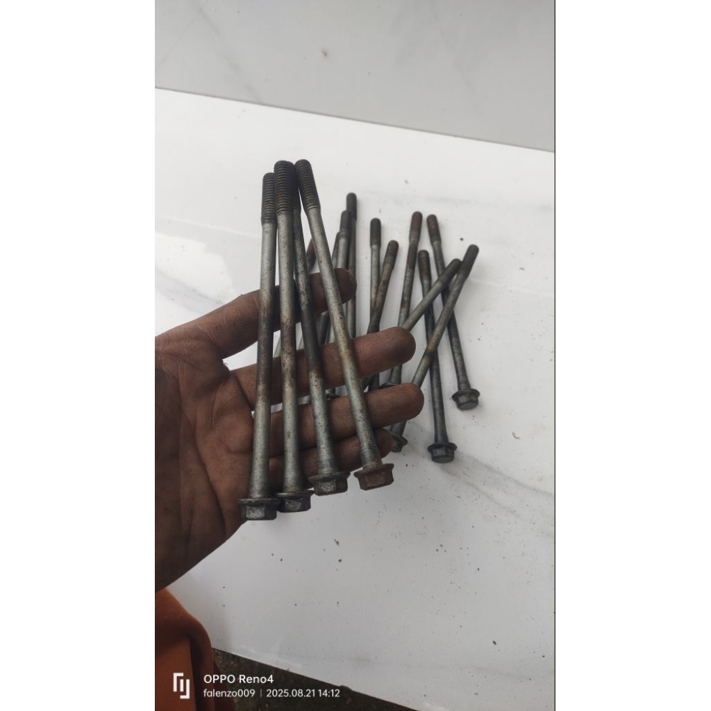 baut sunduk satria fu/baut blok head satria fu karbu original copotan