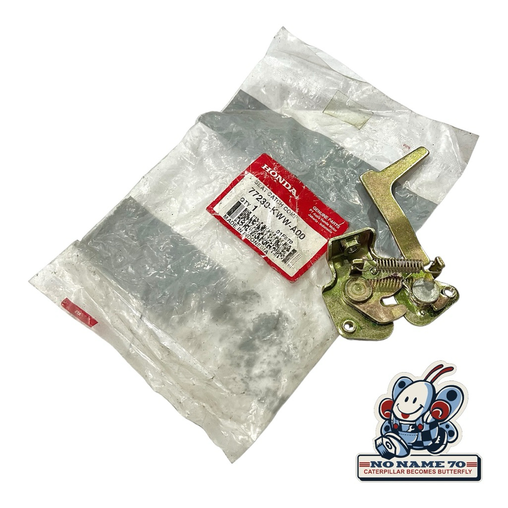 77230-KWW-A00 Bracket Lawan Kunci Jok Honda Revo 110 Absolute 2009 - 2013 Original