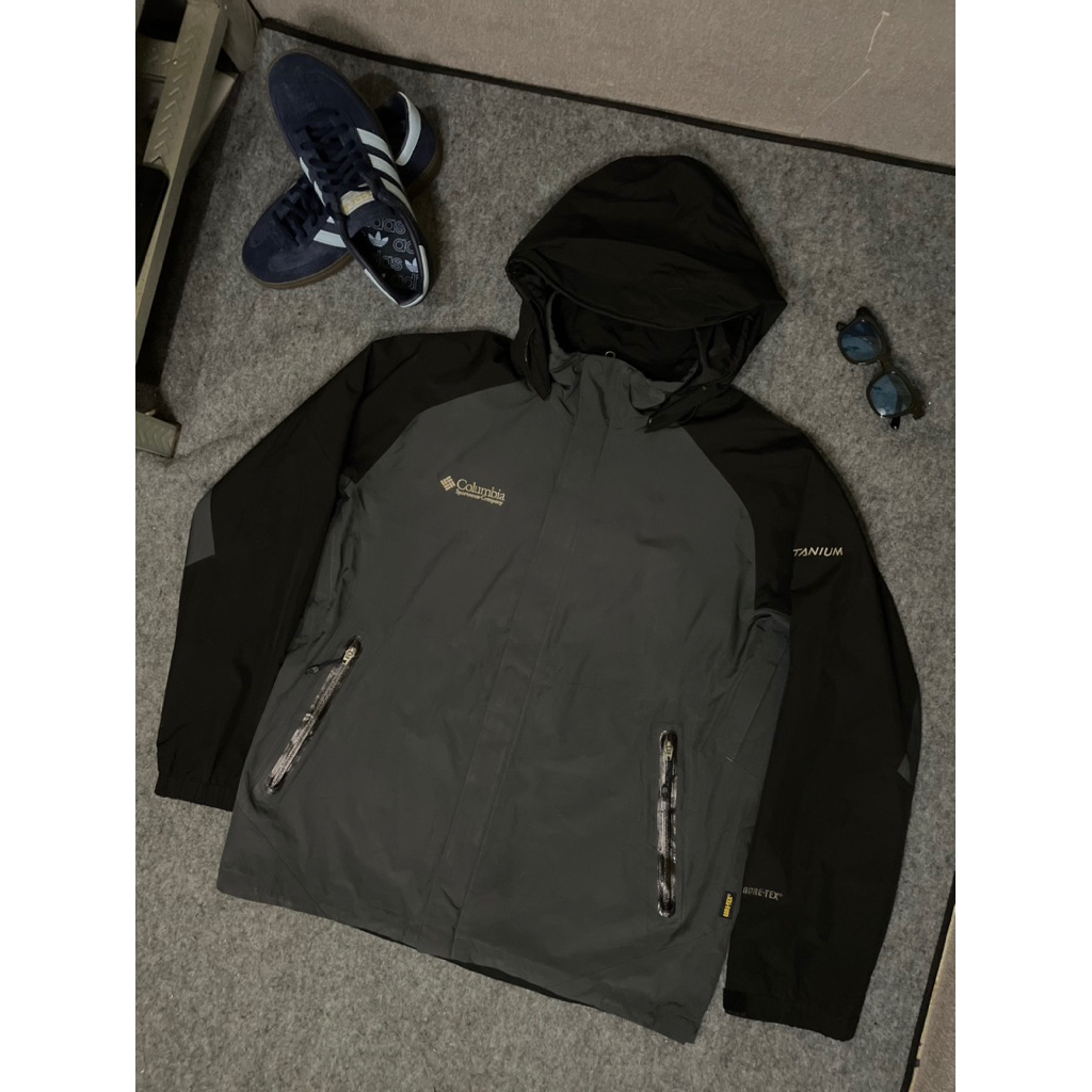 Columbia Titanium Goretex