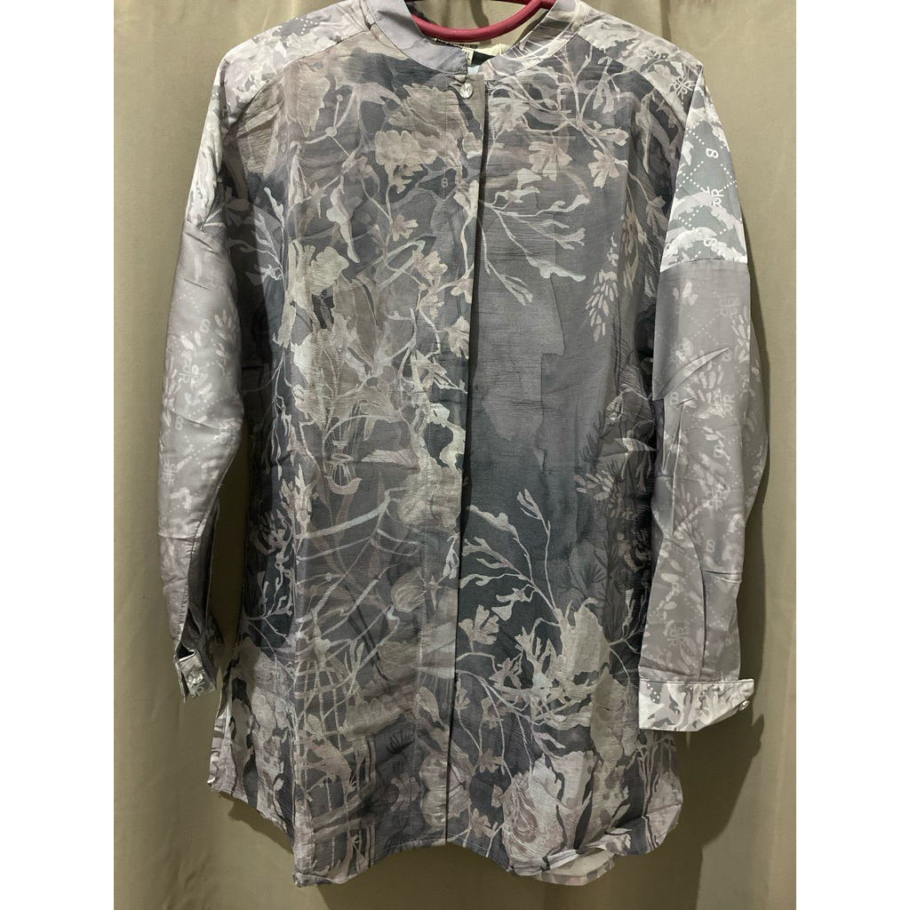 valvia top xanadu series buttonscarves X Riamiranda jual rugi kekecilan