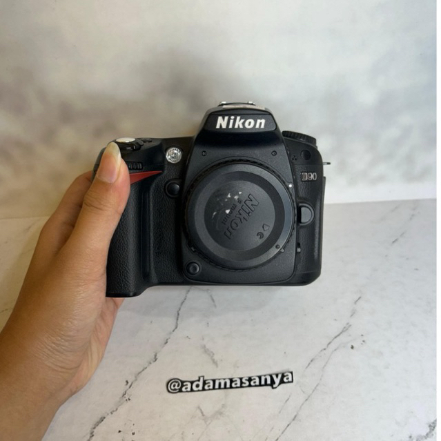 NIKON D90 BODY ONLY