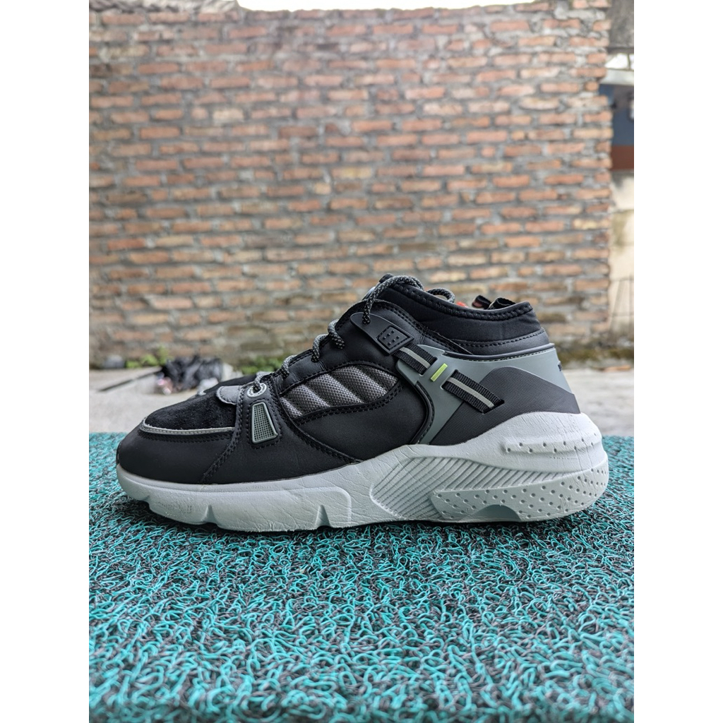 Sepatu Trailrun Mont bell (size 43 insol 28) second original outdoor