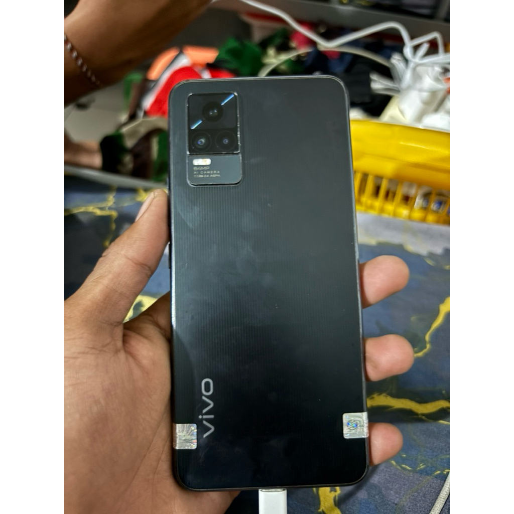 Vivo V21 8/128 second