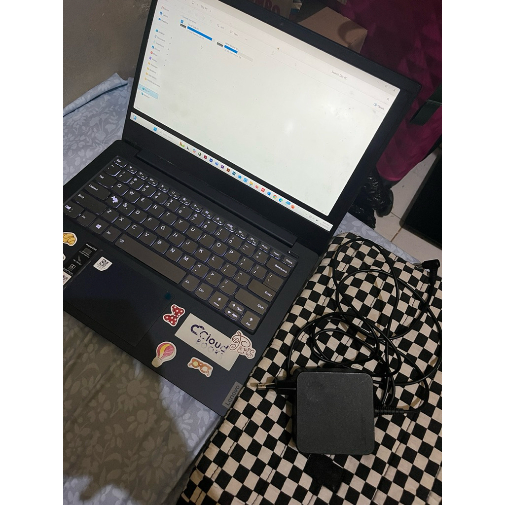 [PRELOVED] Lenovo IdeaPad S340 Ryzen 3 / RAM 8GB / SSD 256GB + HDD 1TB – Bonus Webcam