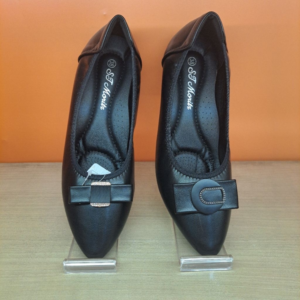 Sepatu pantofel wanita ST.MORITZ