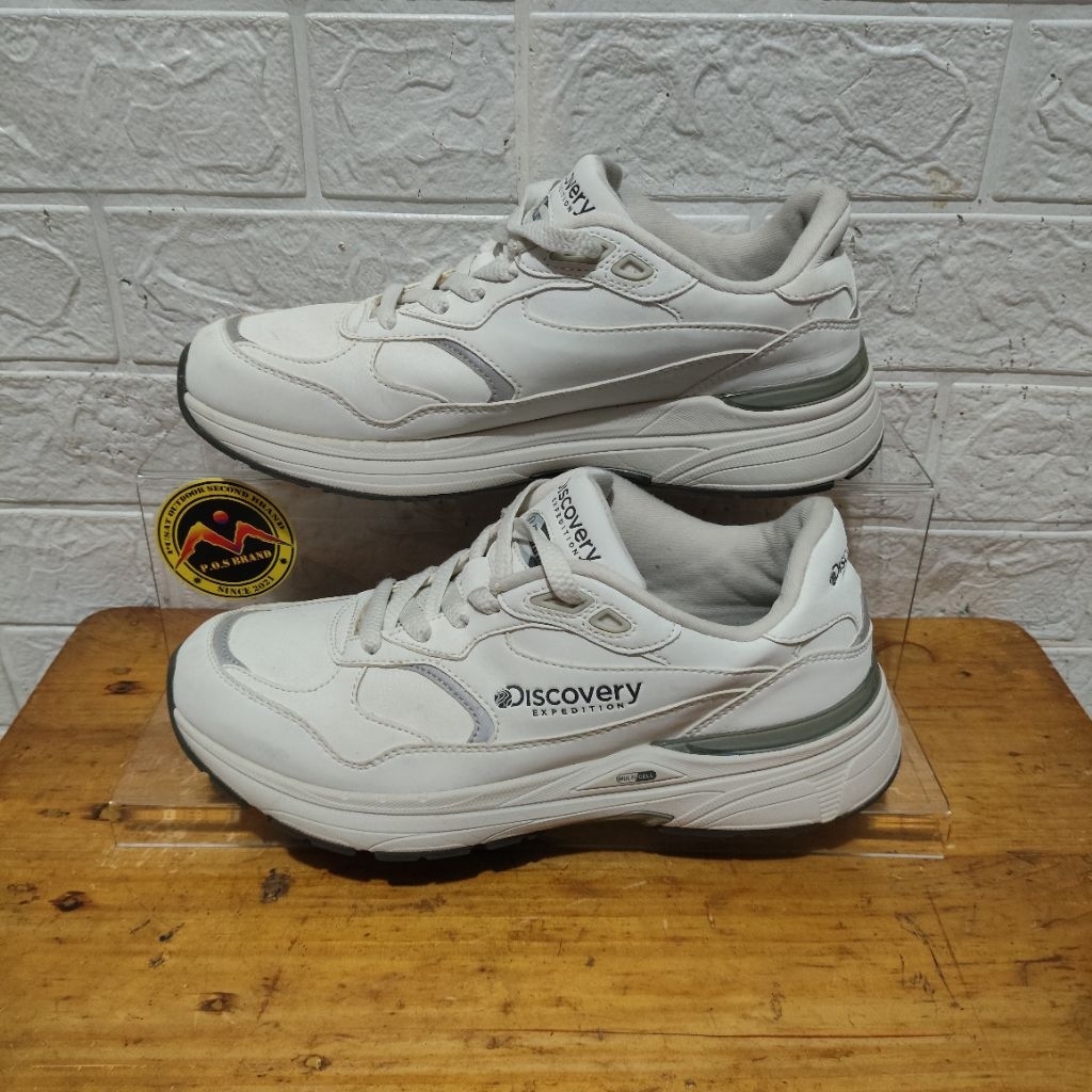 sepatu run Discovery second