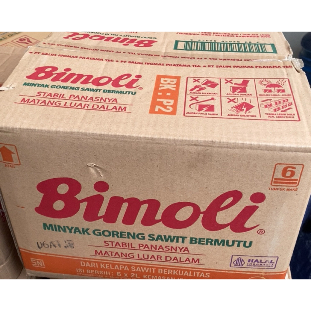 

Minyak goreng Bimoli 1 dus isi 6 pouch refill x 2 liter