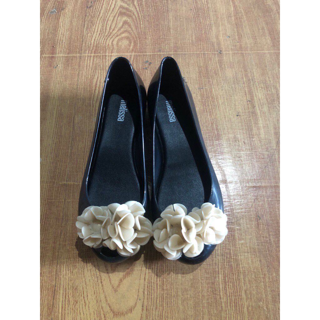 PRELOVED MELISSA BLACK FLOWER SIZE 36