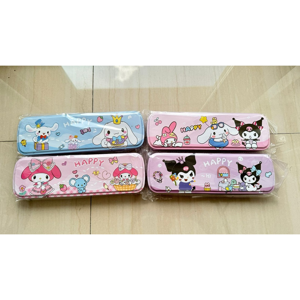 

TIN PENCIL CASE Tempat Pensil Kaleng Karakter Lucu Cinnamoroll Kuromi My Melody - Kotak Pensil Anak Sekolah Happy Cute
