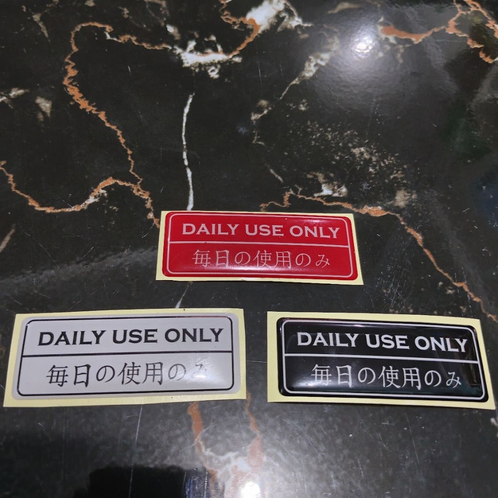 

STICKER DAILY USE ONLY TIMBUL, LENTIR BERKUALITAS 3D