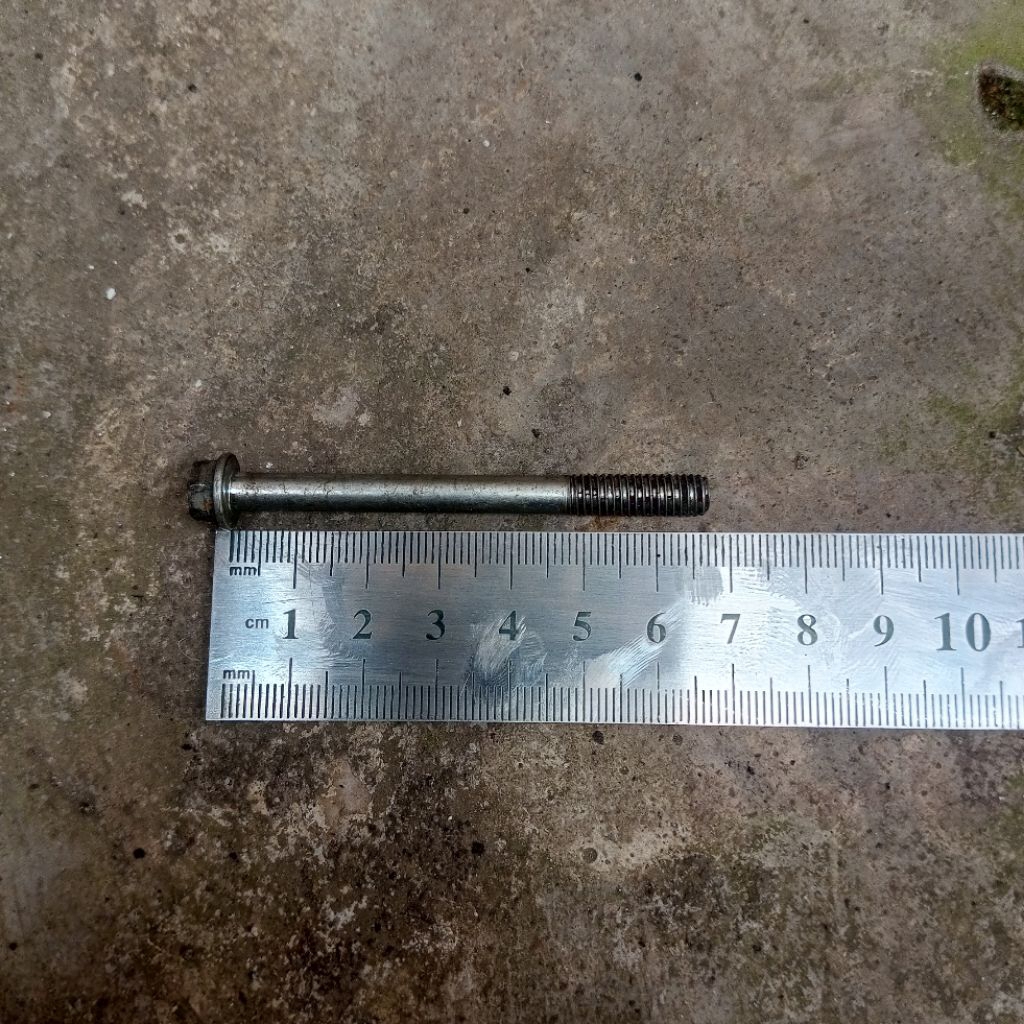 Baut Kunci 8 Panjang 65mm (6,5cm) Panjang Drat 20 mm (2cm) Baut Kunci 8 Original Copotan