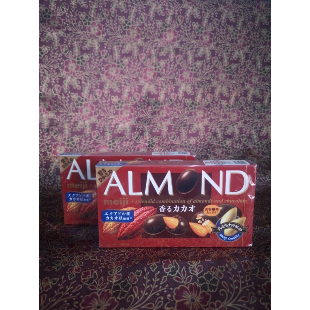 

meiji almond coklat