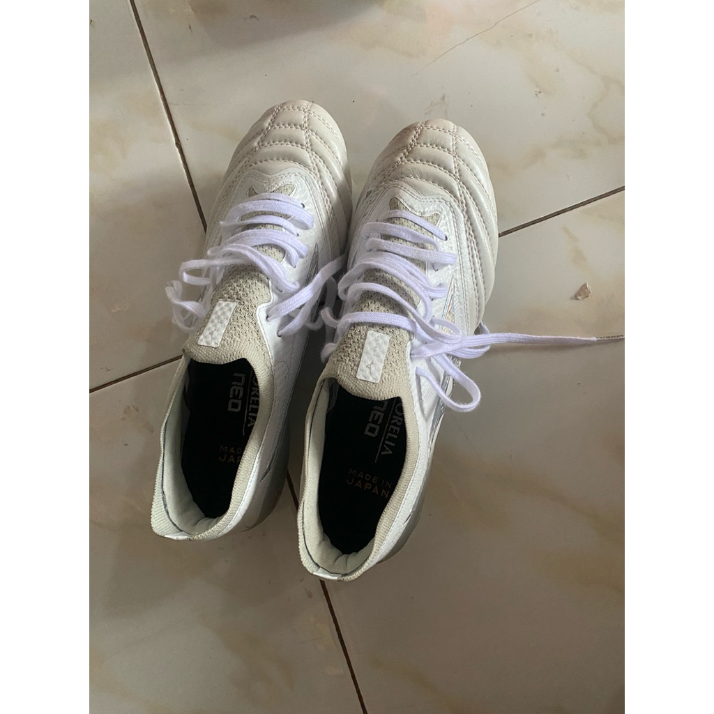 SEPATU BOLA - MIZUNO NEO MORELIA