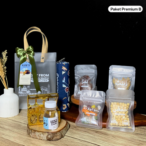 

Oleh-oleh Haji & Umroh Paket Premium B Tas Mika Sajadah Midi/Hampers/Gift Haji dan Umroh