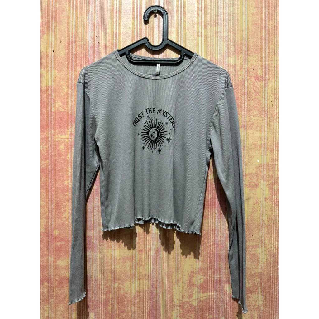 colorbox crop shirt crop tee grey rib knit kaus kaos lengan panjang abu abu cropped L