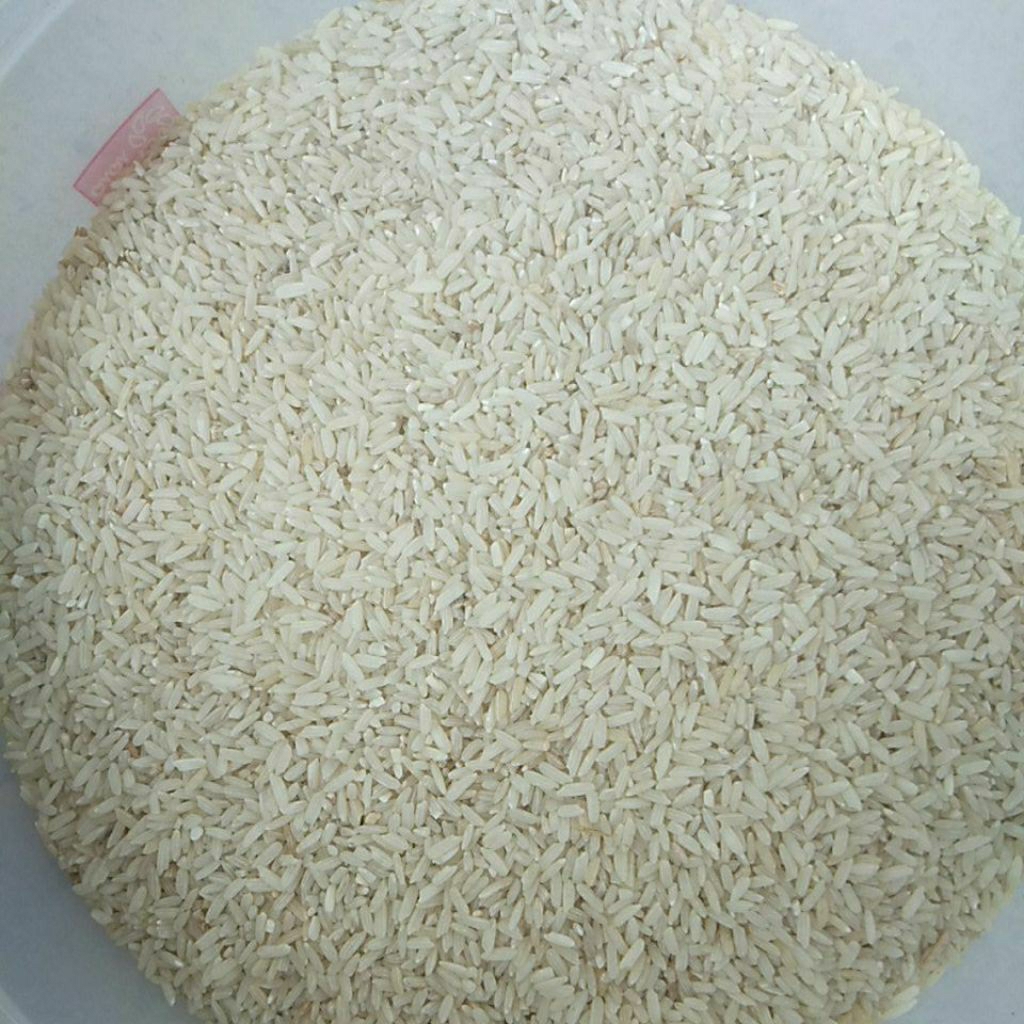 

beras stok lama untuk pakan ayam atau unggas