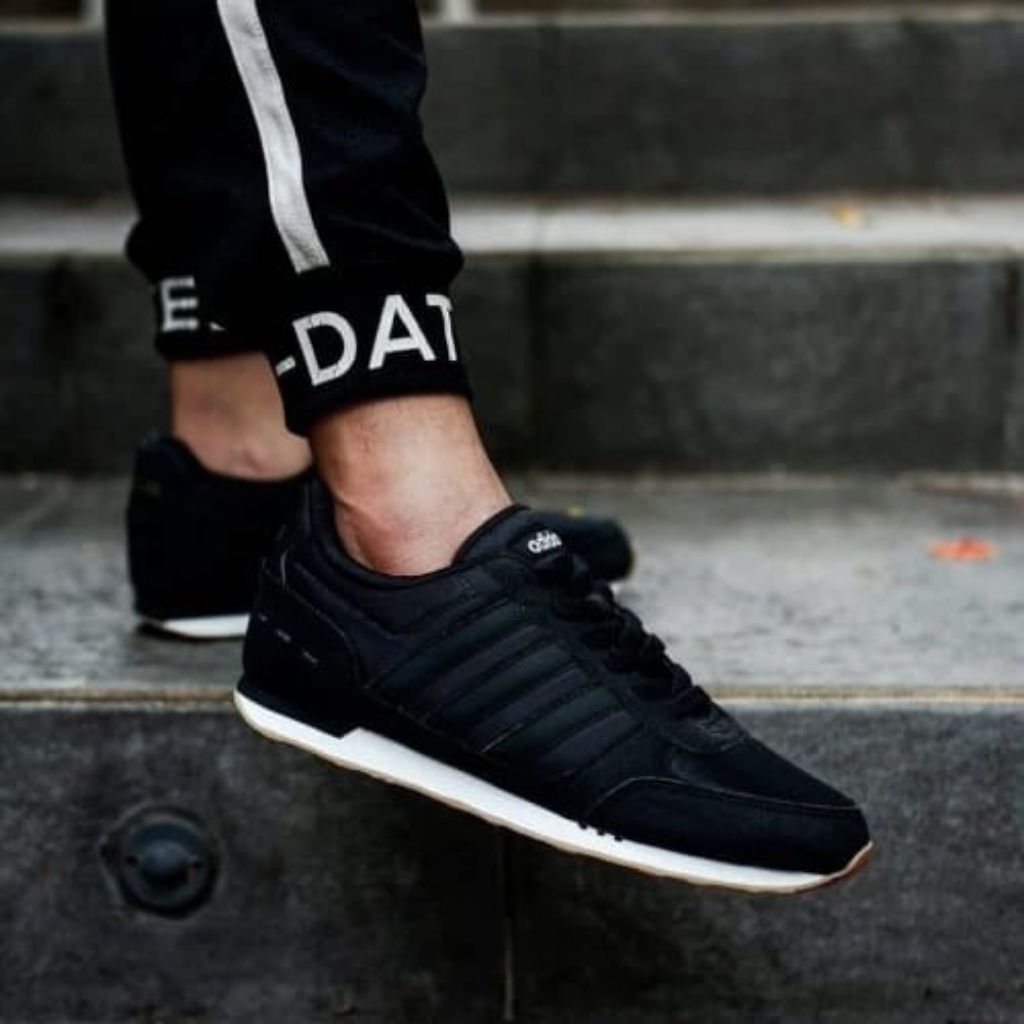 promo sepatu pria sneakers kets warna hitam