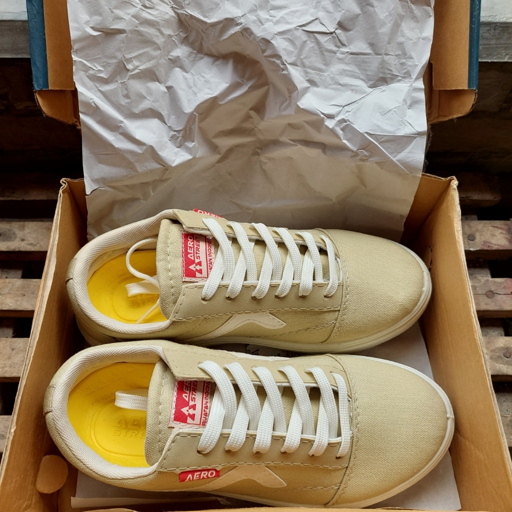 Sepatu Aerostreet Massive Size 38 Natural Krem (PreLoved}
